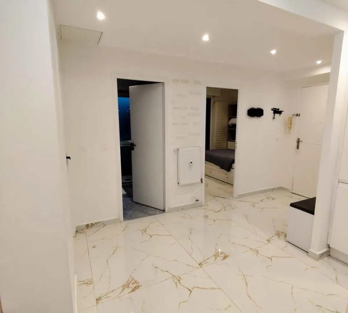 Cozy Appartment Downtown Nizza 2 Bedroom 1 Min Beach 1 Min Tramway 10Min Airport Air Conditionner 0*,  Franciaország
