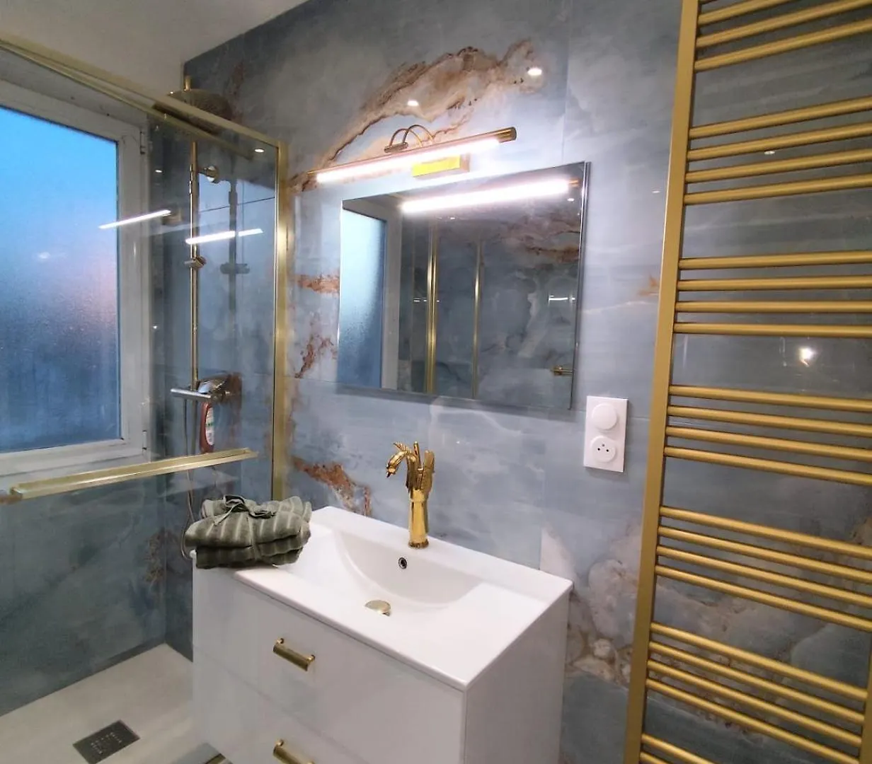 Cozy Appartment Downtown Nizza 2 Bedroom 1 Min Beach 1 Min Tramway 10Min Airport Air Conditionner