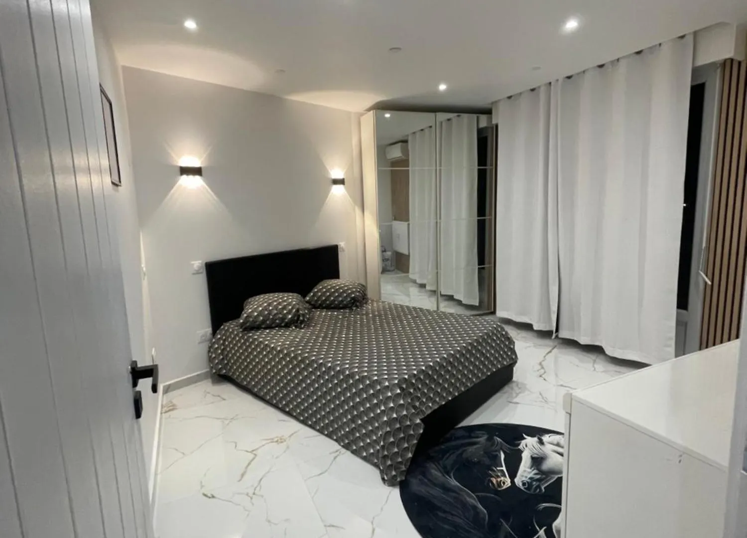 Cozy Appartment Downtown Nizza 2 Bedroom 1 Min Beach 1 Min Tramway 10Min Airport Air Conditionner Franciaország